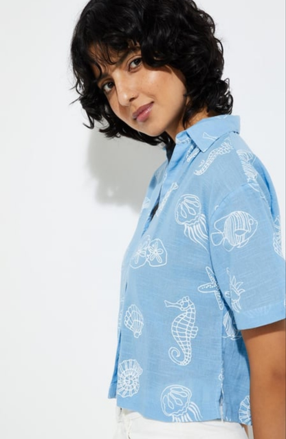 Giggle Haus – Tropical Breeze Printed Cropped Shirt!