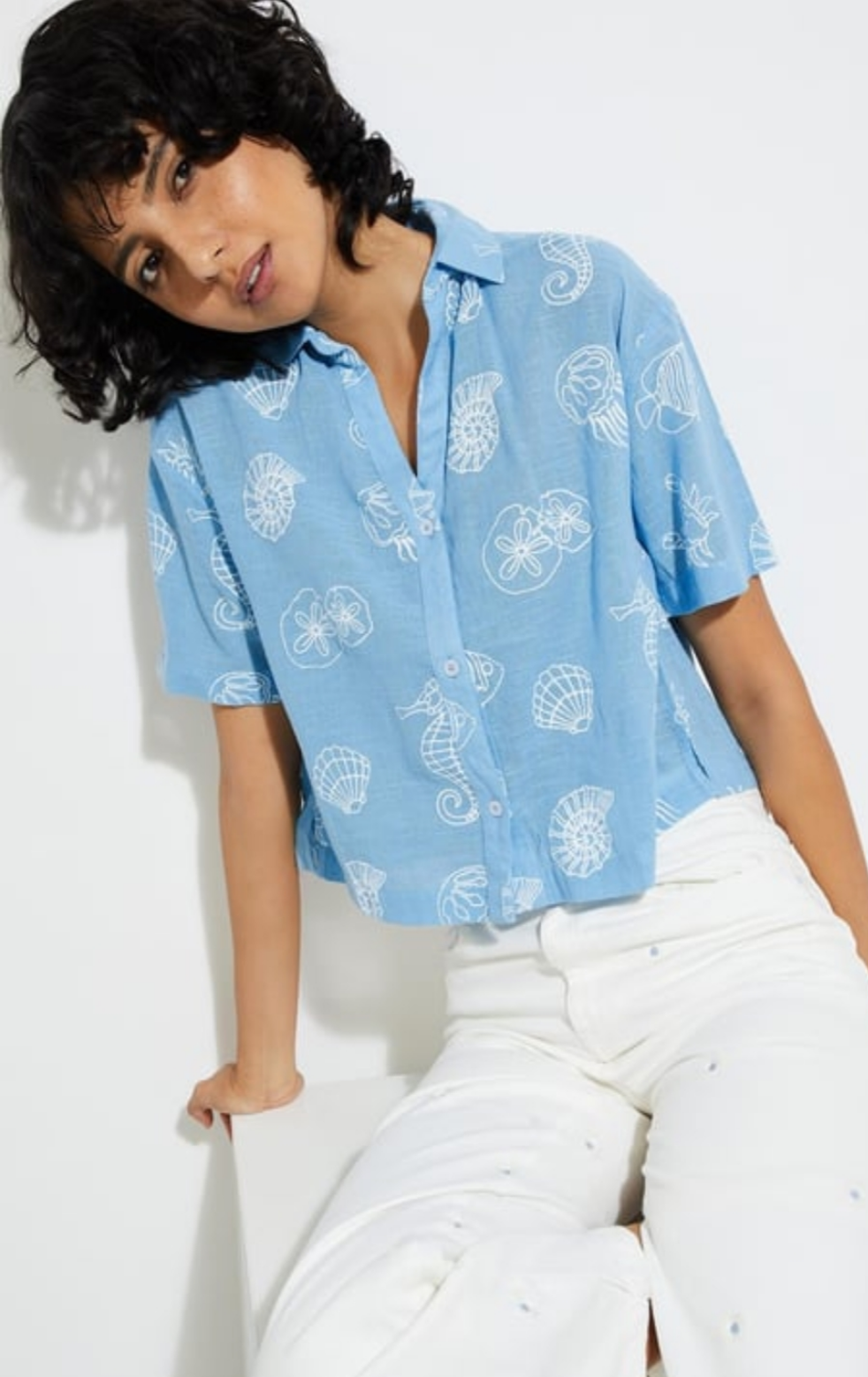 Giggle Haus – Tropical Breeze Printed Cropped Shirt!