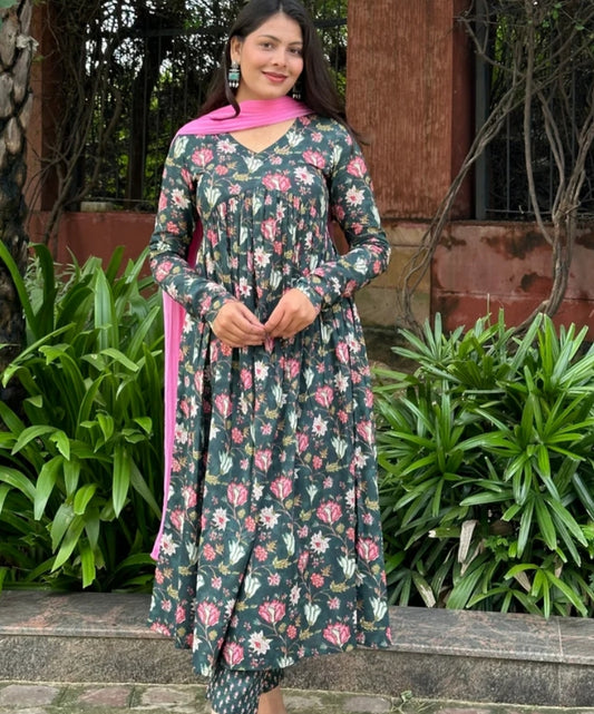 Cotton bottle Green Suit