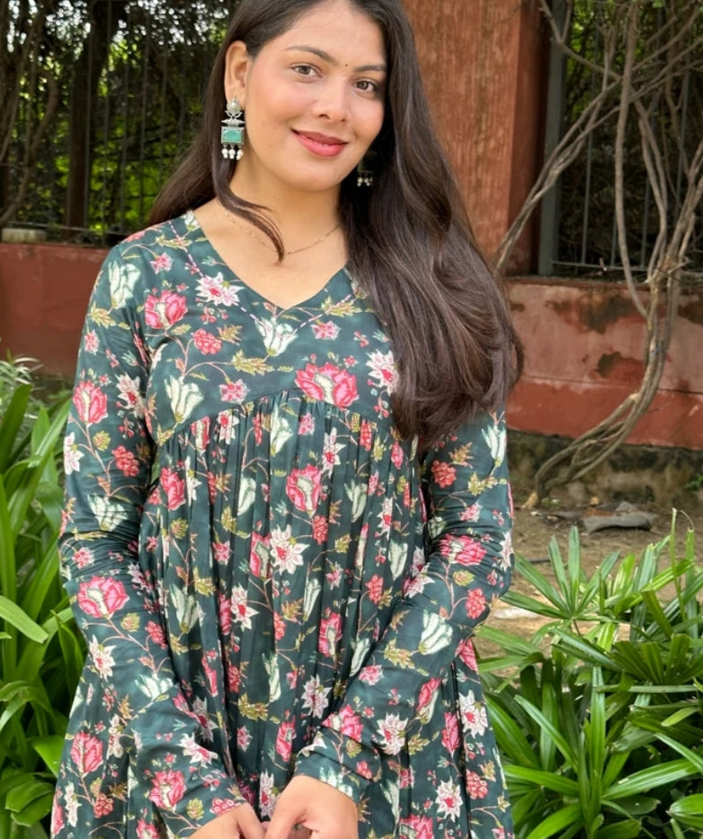 Cotton bottle Green Suit