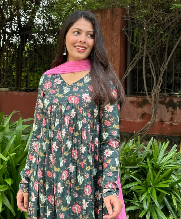 Cotton bottle Green Suit