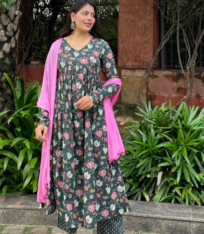 Cotton bottle Green Suit