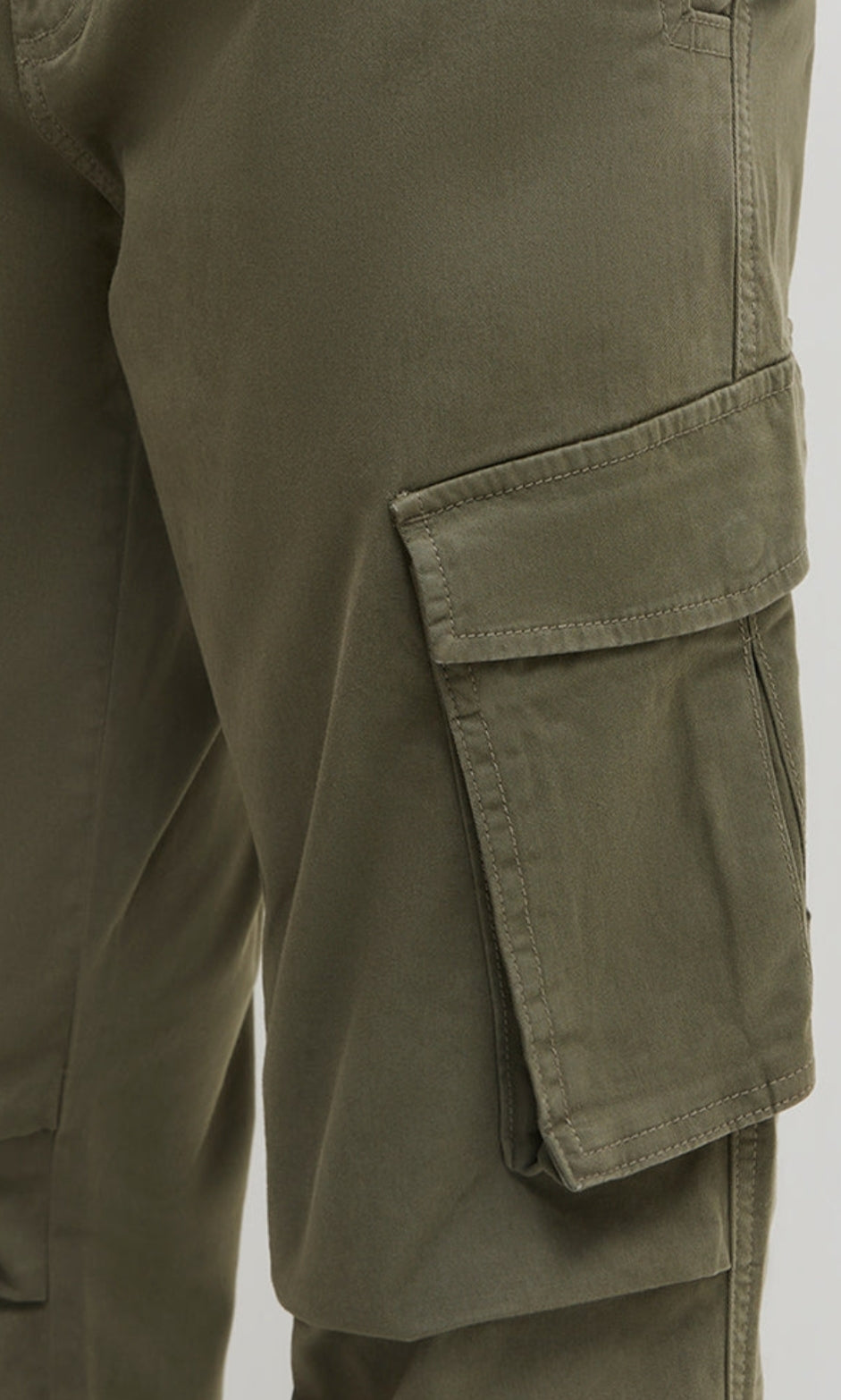 #Gig Casuals mens Olive Cargo-Style Relaxed-Fit Mid-Rise Cotton-Blend Chinos